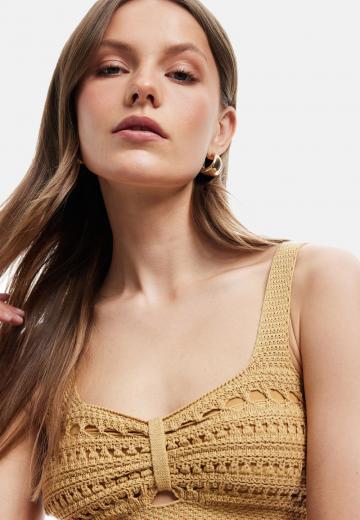 Блузка без рукавов