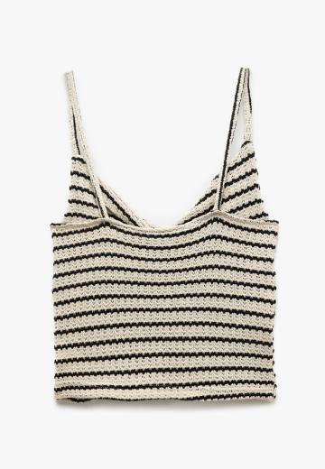 Топ на бретельках