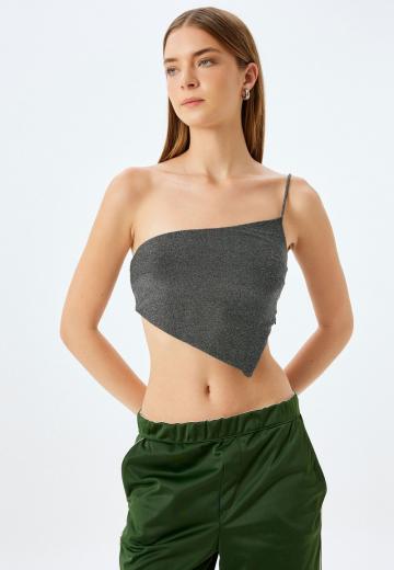 Топ на бретельках