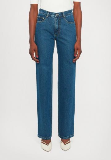 Прямые джинсы
