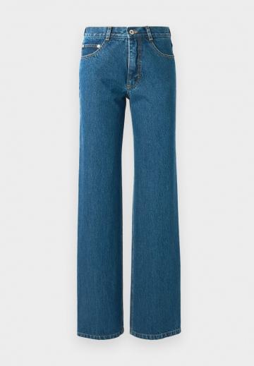 Прямые джинсы