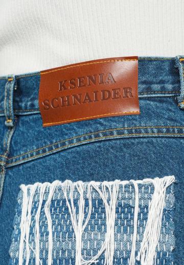 Прямые джинсы