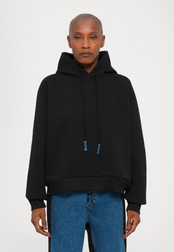 Пуловер с капюшоном