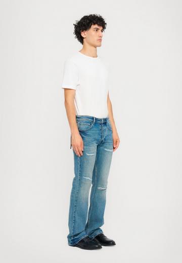 Свободные джинсы