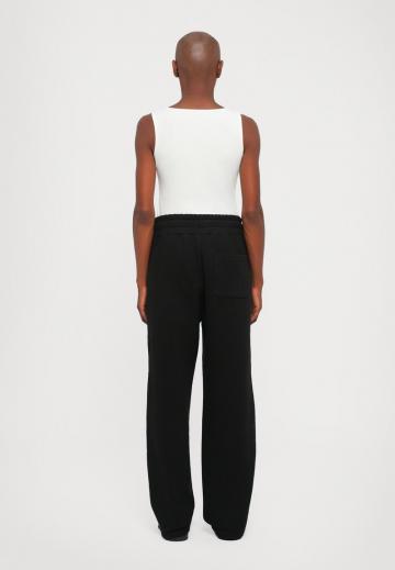 Свободные джинсы