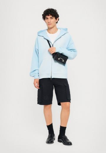 Брюки с накладными карманами