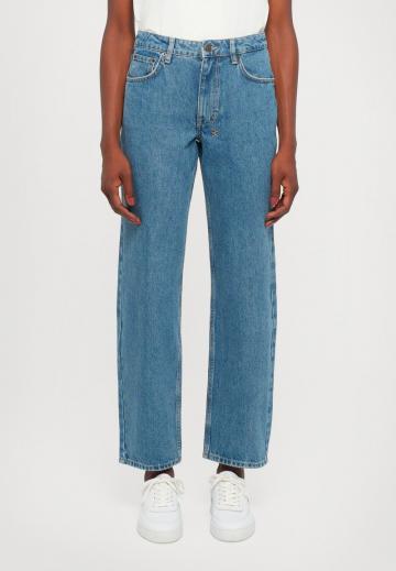 Свободные джинсы