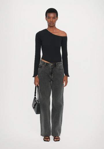 Джинсы бойфренда