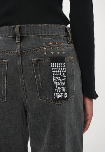 Джинсы бойфренда