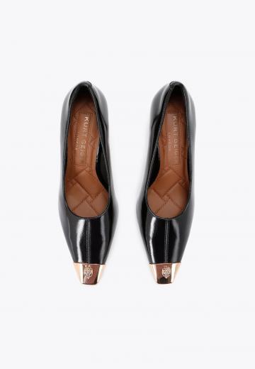 Туфли на высоком каблуке