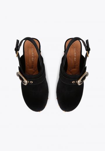 Босоножки на каблуке