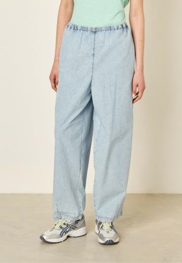 Свободные джинсы