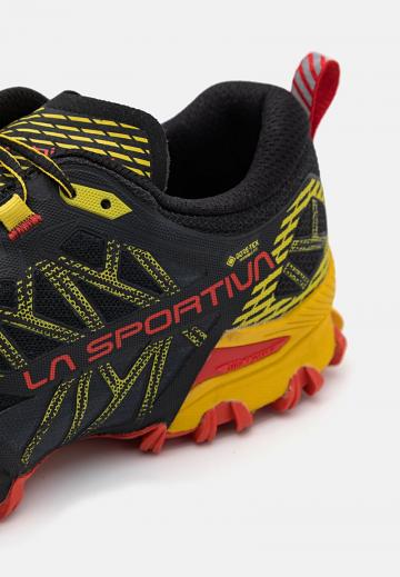 Походные кроссовки