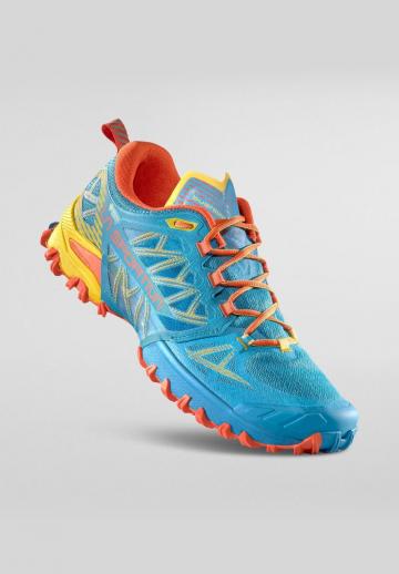 Походные кроссовки