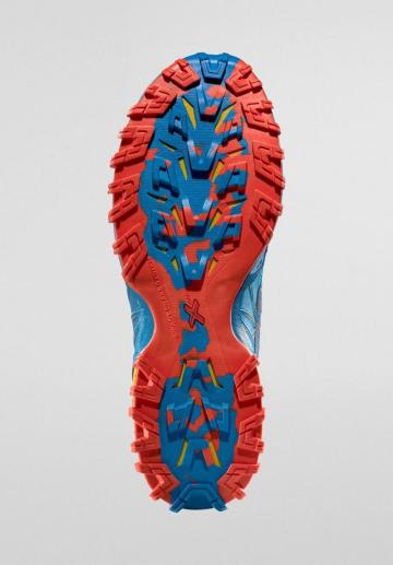 Походные кроссовки