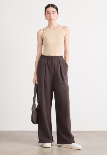 Спортивные штаны