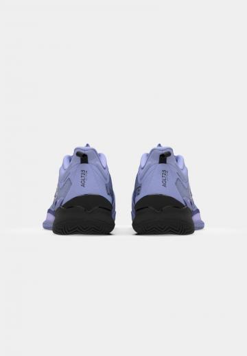 Теннисные кроссовки