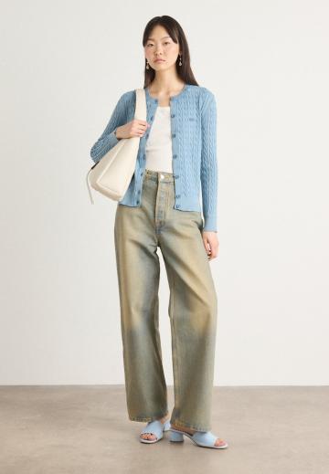 Вязаная кофта