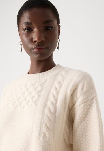 Вязаное платье