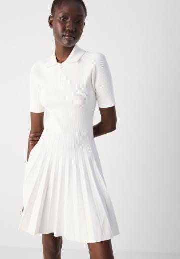 Вязаное платье