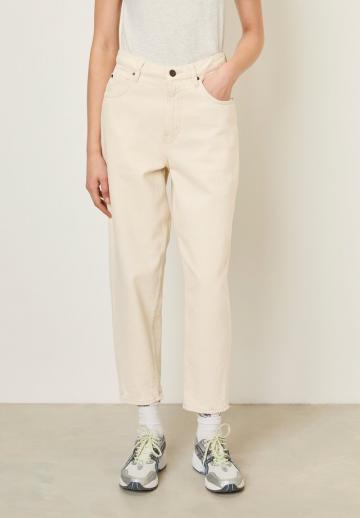 Короткие джинсы