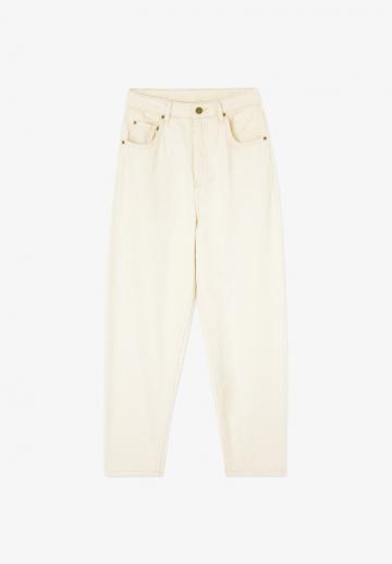 Короткие джинсы