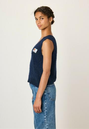 Пуловер без рукавов