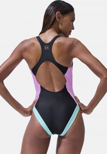 Слитный купальник