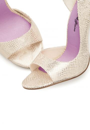 Туфли с открытым носом