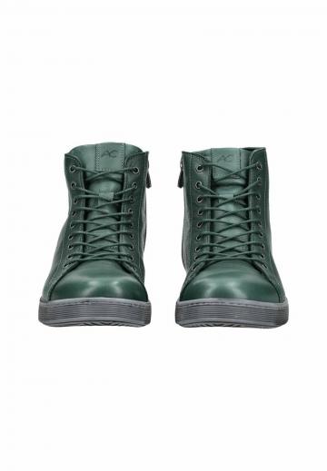 Ботинки на шнуровке