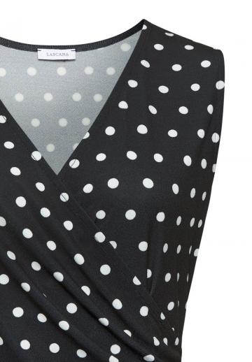 Блузка без рукавов