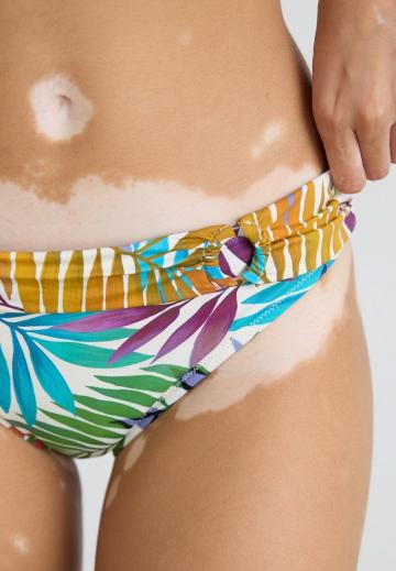 Треугольное бикини