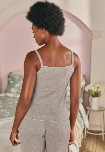 Топ на бретельках