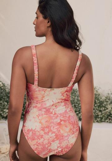 Слитный купальник