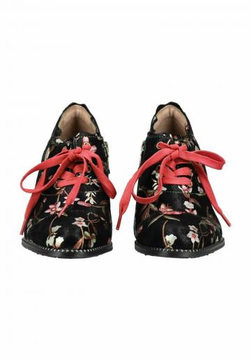 Туфли на шнуровке