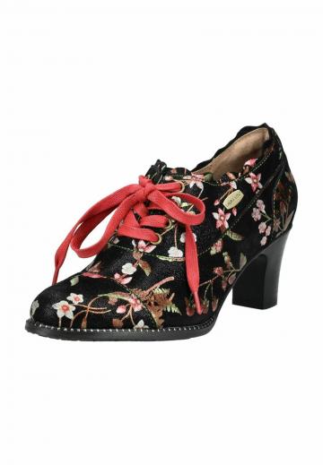 Туфли на шнуровке