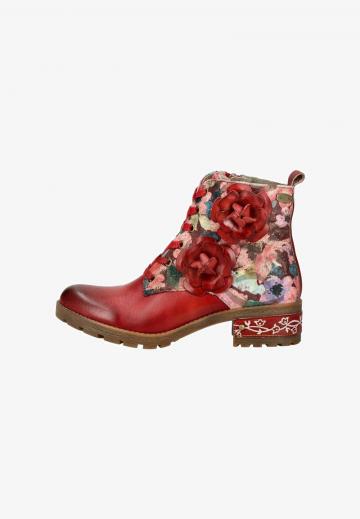 Ботинки на шнуровке