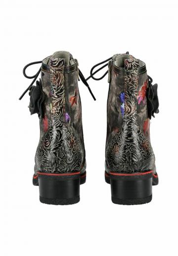 Ботинки на шнуровке