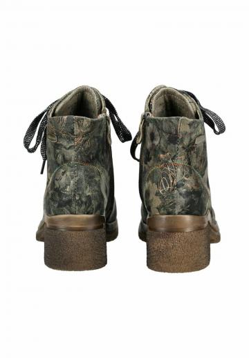 Ботинки на шнуровке