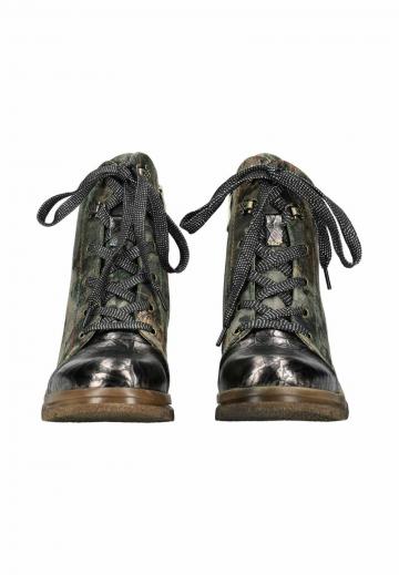 Ботинки на шнуровке