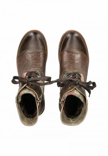 Ботинки на шнуровке