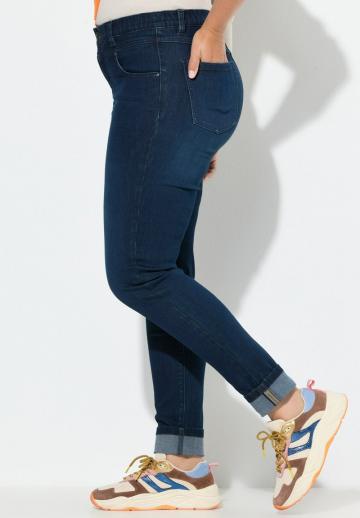 Короткие джинсы