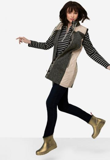 Длинный жилет