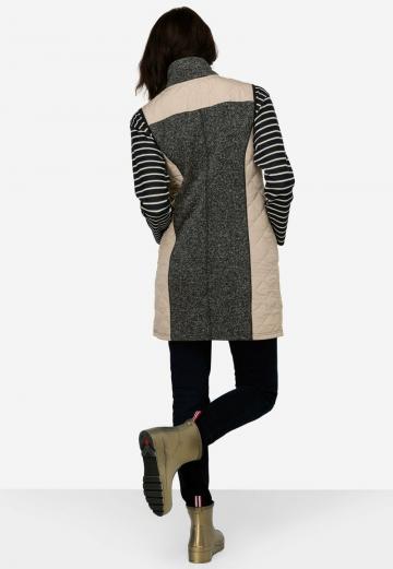 Длинный жилет