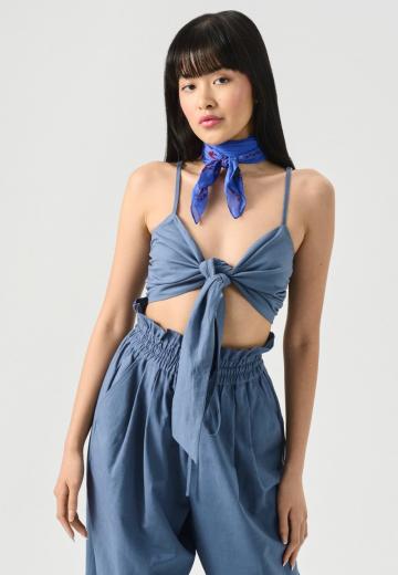 Топ на бретельках