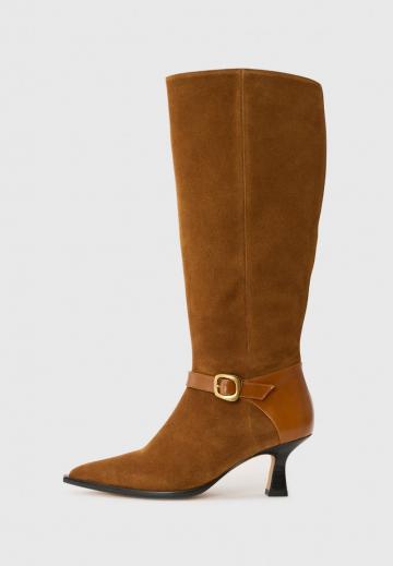 Высокие сапоги