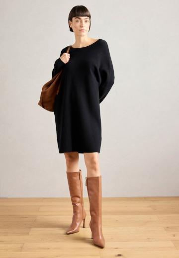 Высокие сапоги