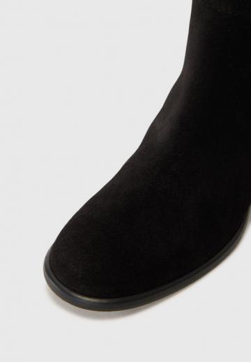 Высокие сапоги