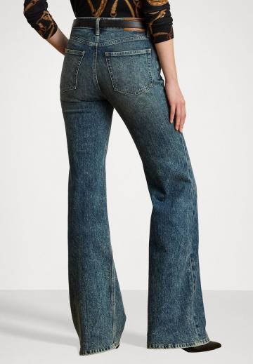 Клешеные джинсы