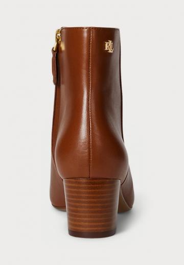 Высокие сапоги